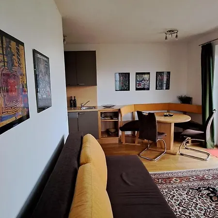Zirkl / Gloria Apartment *